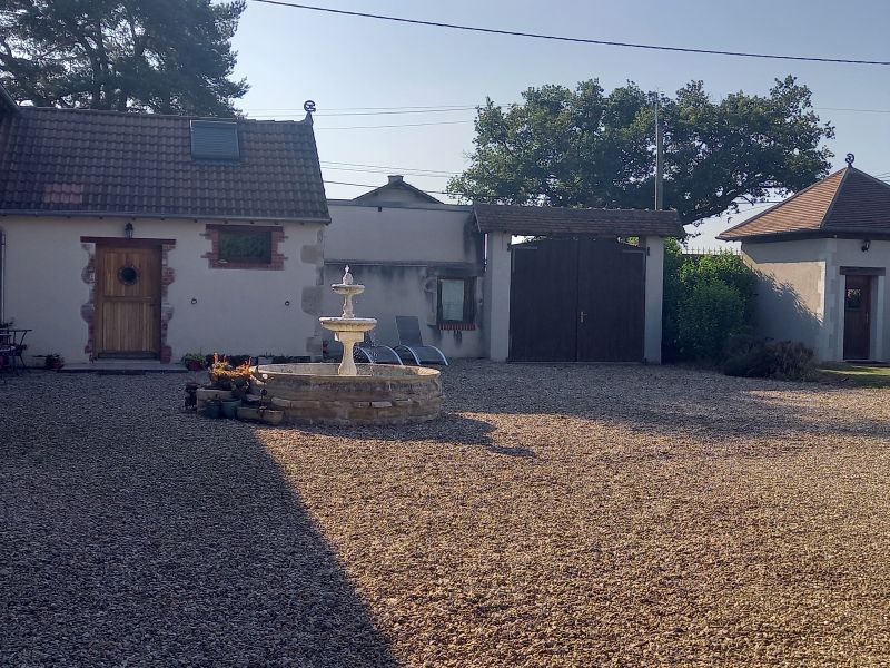 Fontaine au gîte 