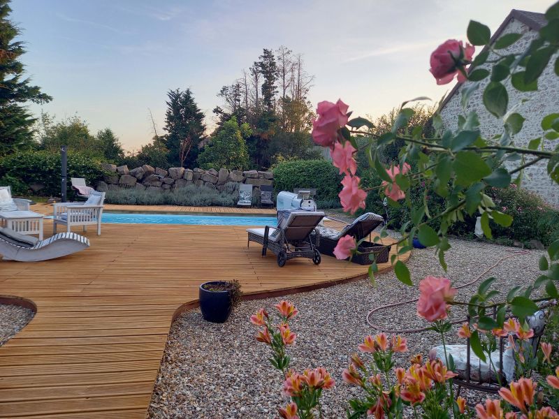 Piscine fermée la nuit et protégée